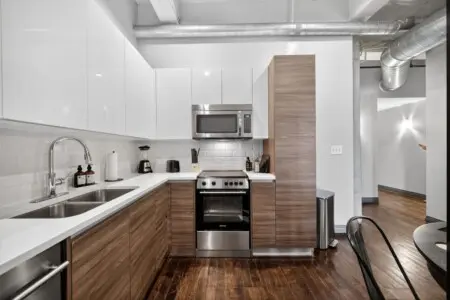 1d04895f 69c1 48 zmsuY