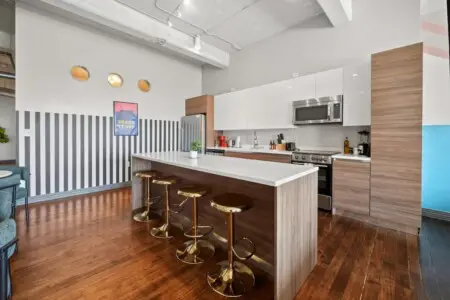 3e5ff813 4cfc 4d mrVsa