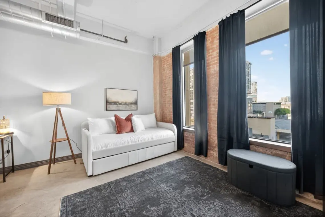 57baf6d8 b706 47 KVcnQ