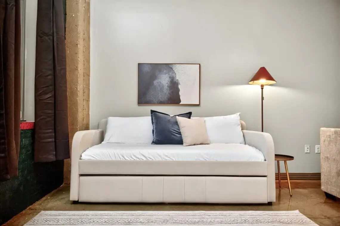 7983ce31 198f 4e PSIWJ