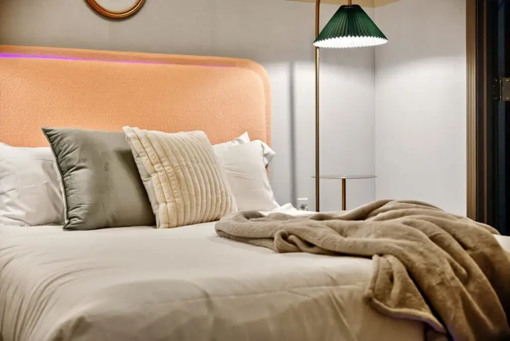 7ed9401d 44f5 4e v0lbp