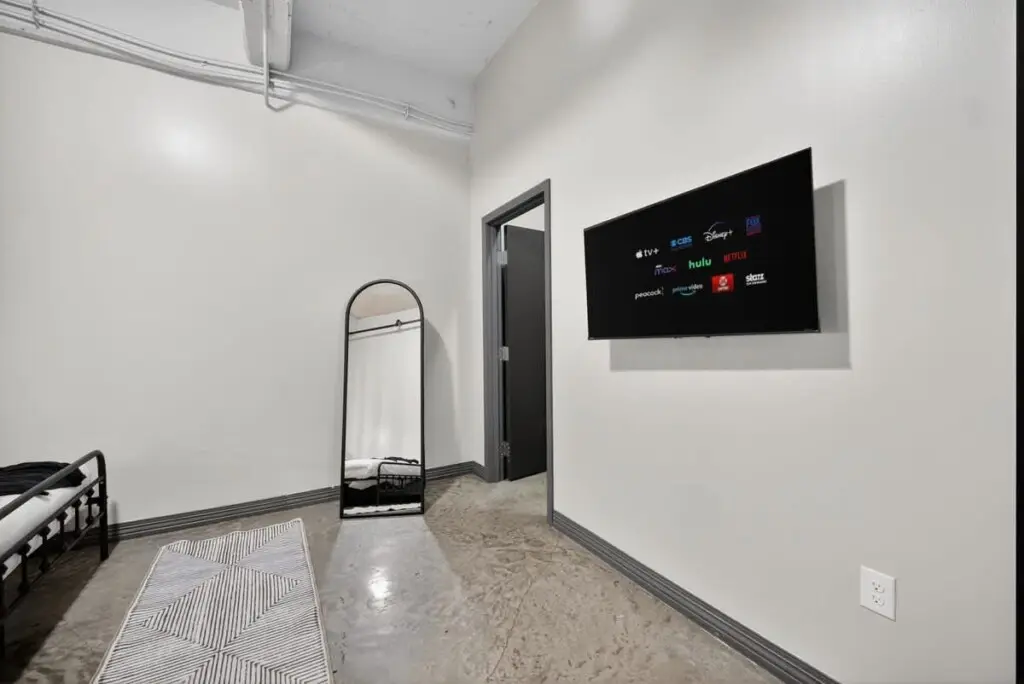 816510e6 b059 44 TaIYJ