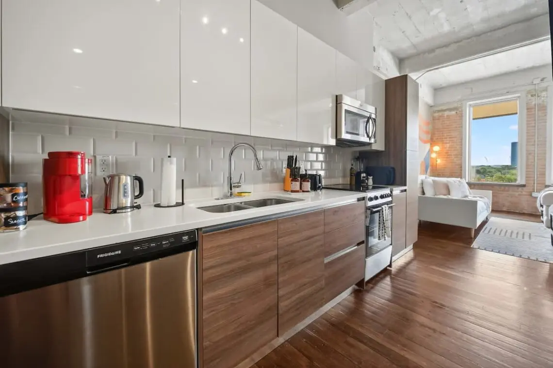 922fee80 07d9 45 rD4Sx