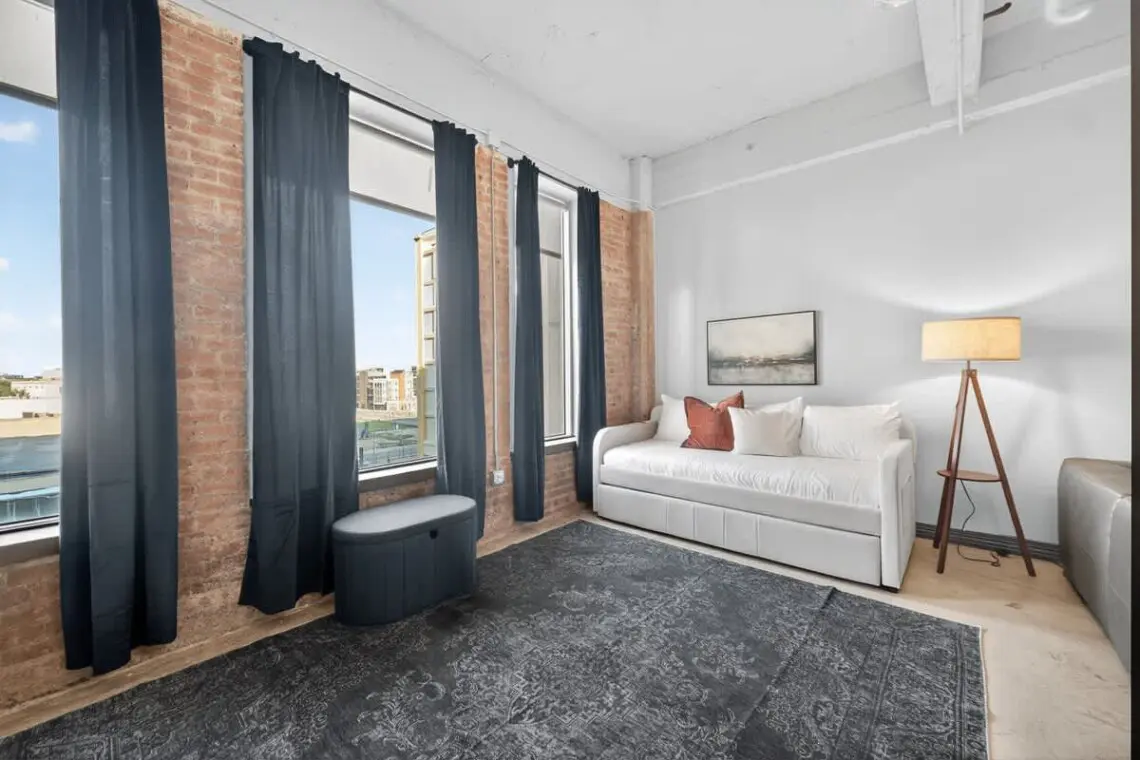 954f4f0a a9b2 46 Zlzx9