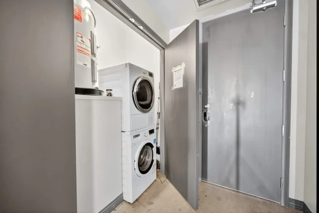 a98c66f5 10da 4c 9jZqr