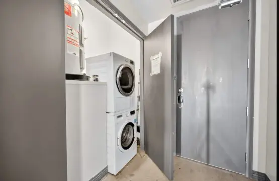 a98c66f5 10da 4c 9jZqr