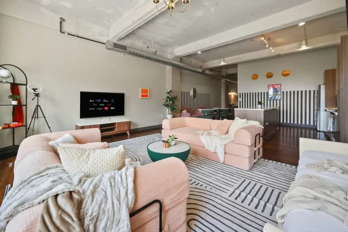 b7db7b8a 667b 40 XKyim