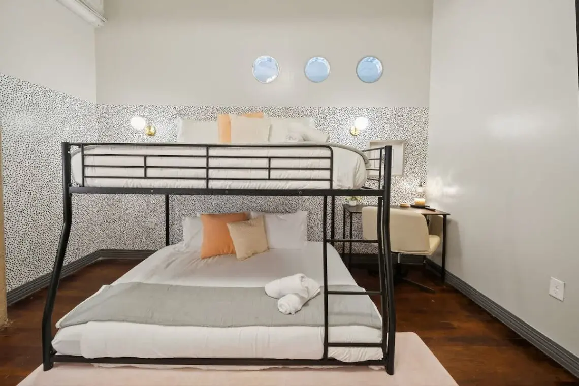 bc973f72 7176 42 LP3Y