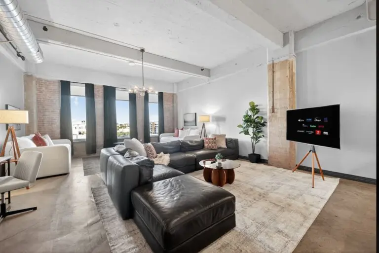 c6f5d998 d4e3 47 3rQee