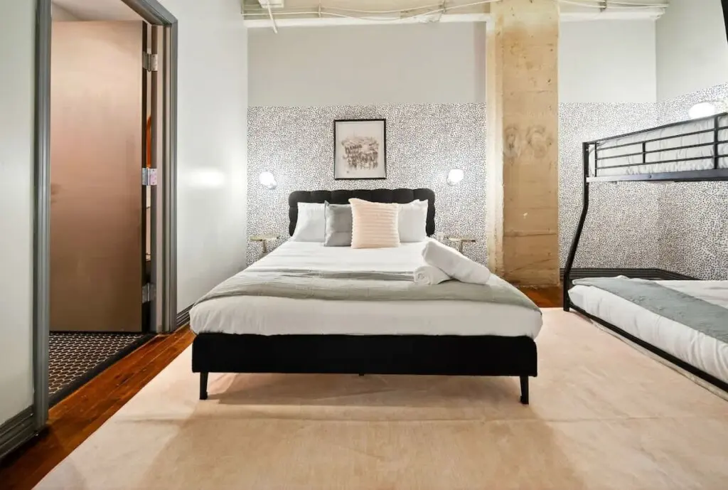 c9bff43b bf9c 47 nLhUq