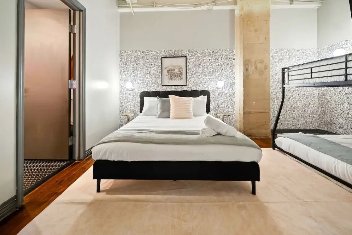 c9bff43b bf9c 47 nLhUq