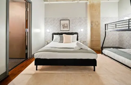 c9bff43b bf9c 47 nLhUq