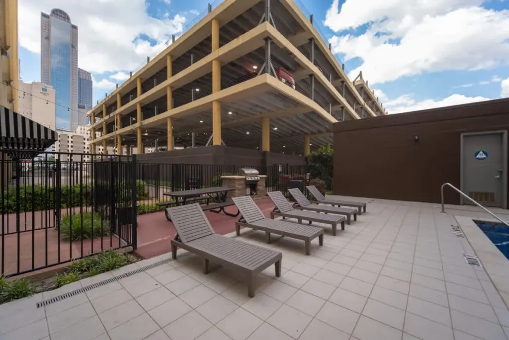 ea8dae6a f79e 4c 9jXRT