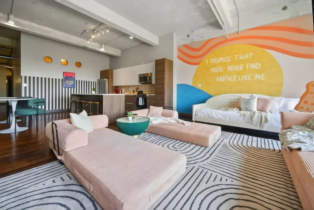 f832ac39 0821 4a N2hDn