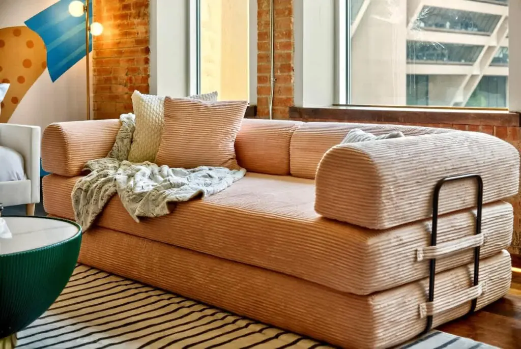 fc568830 2523 4c OYUQw