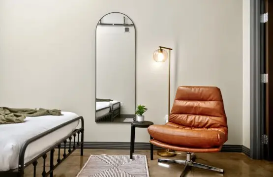 0b93d39f 0929 4b 5QYC6