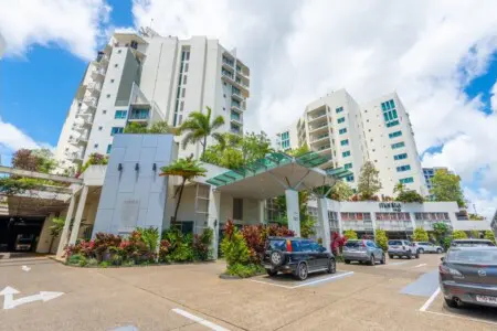 31362c44 f663 46 w8HQ