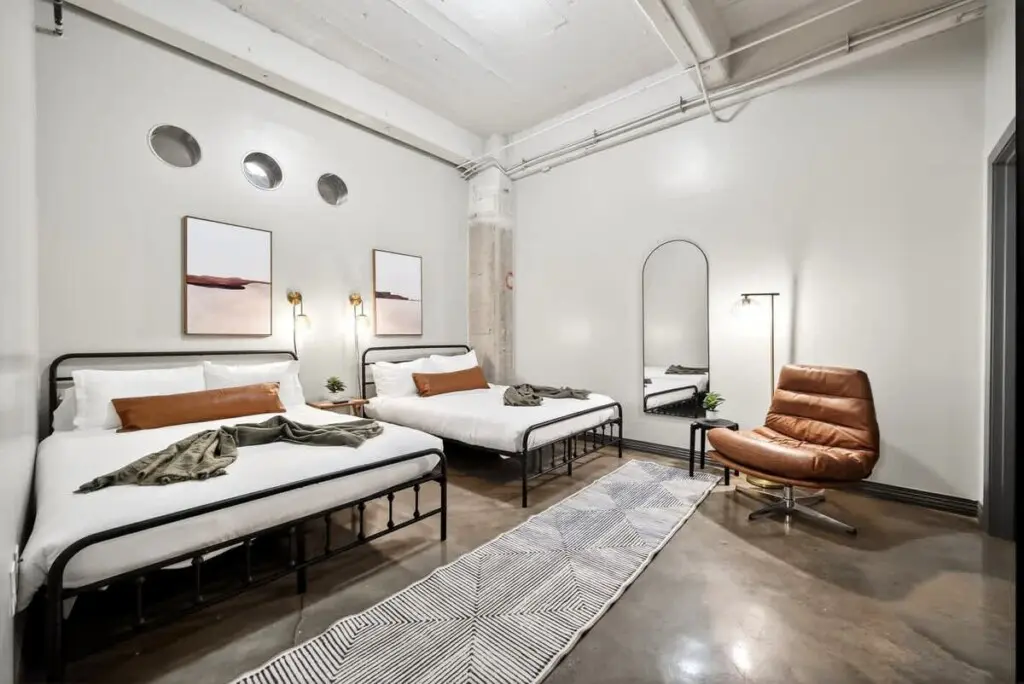 32706879 77a7 48 czmws