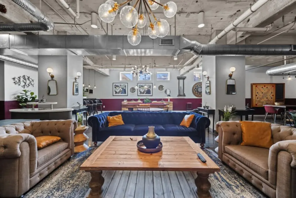 32a5c28f b647 4b 6jSWc