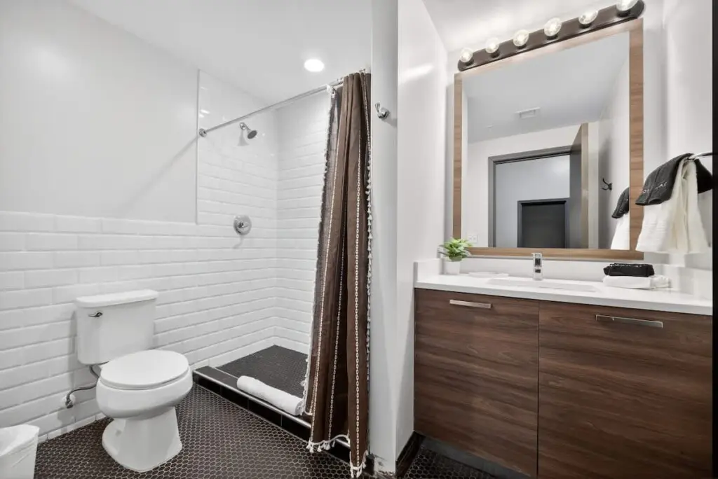 48bd1341 1379 4d skpW9