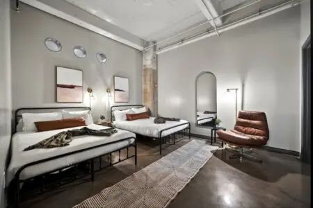 ad80b04d 263e 45 U8YA