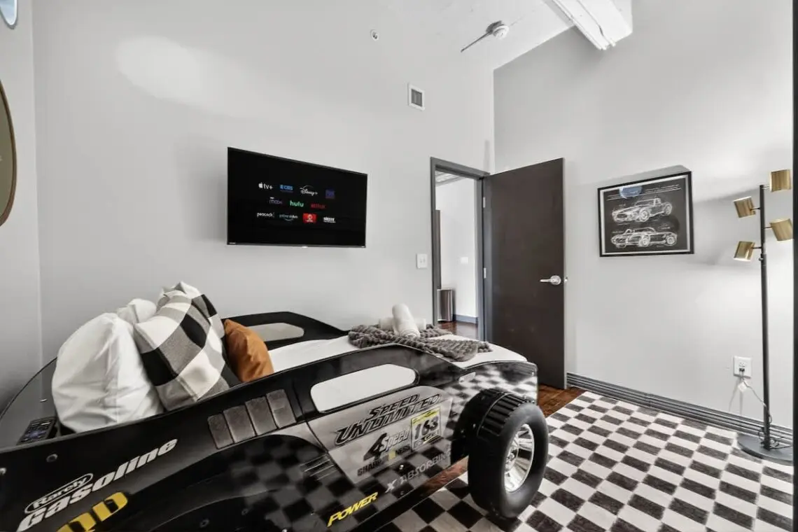 c9c11d84 60f8 42 MLdw8