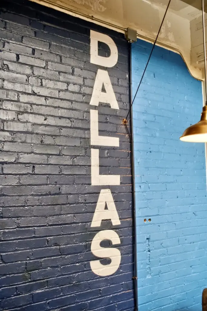 e6ae2235 42a1 49 Le6UY