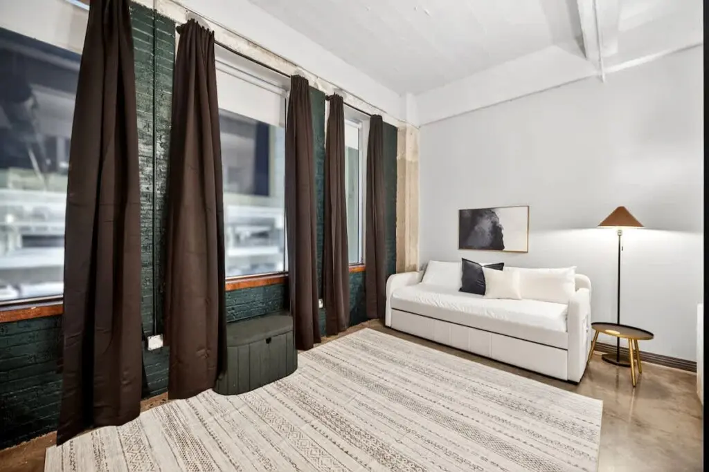 e6c68d46 4484 4a RBEau