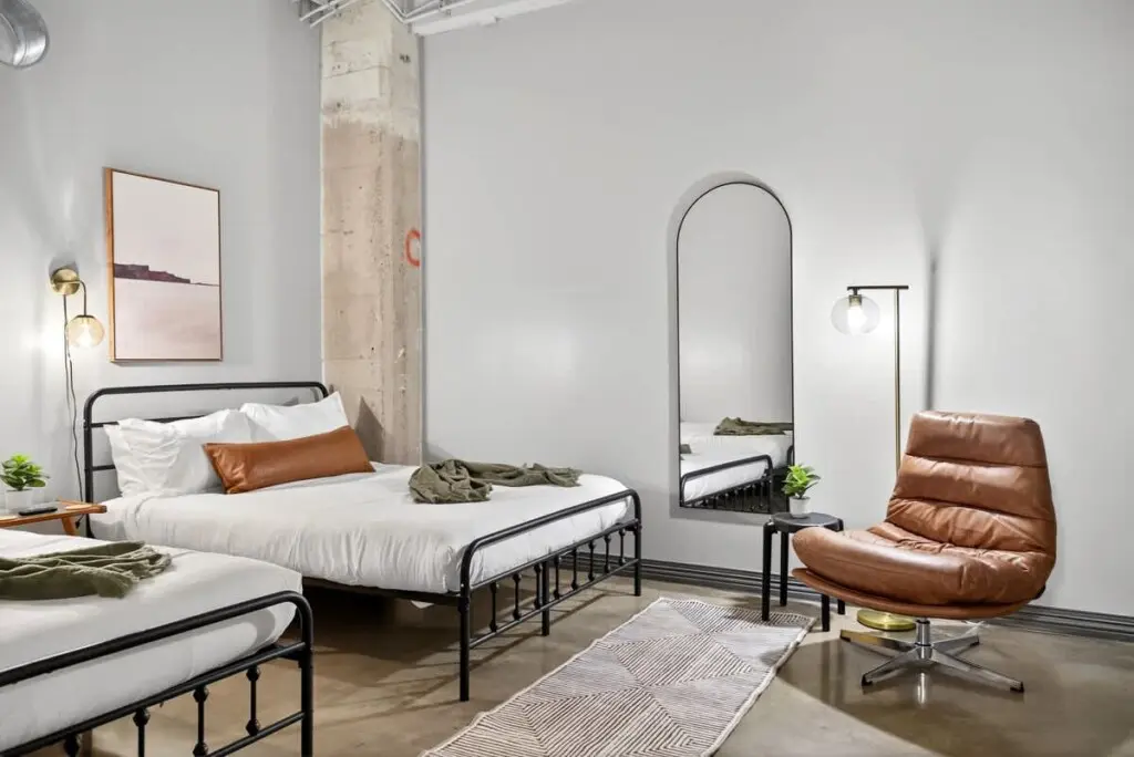 ef8f0fe7 668a 4f AEeos