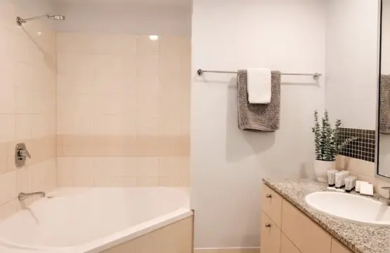 f94ba3e9 d852 40 y47l