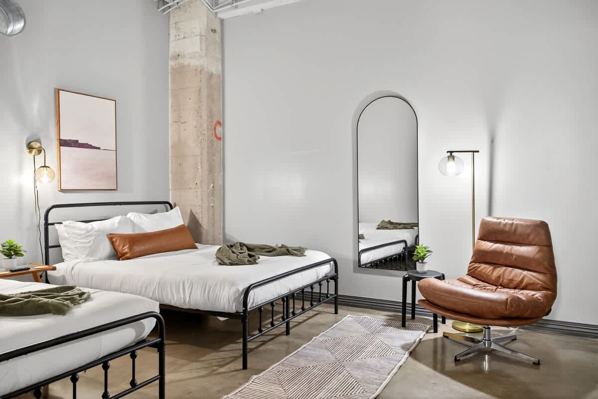 ef8f0fe7 668a 4f AEeos