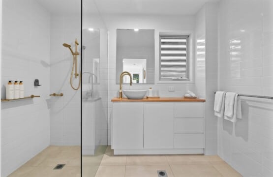 aaf7562b 263f 44 WVyR7